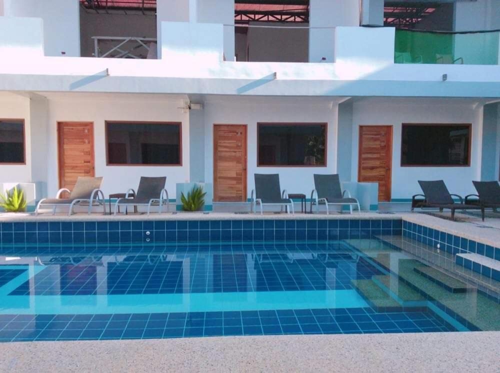 Ocean Holic Resort تاغبيلاران سيتي المظهر الخارجي الصورة